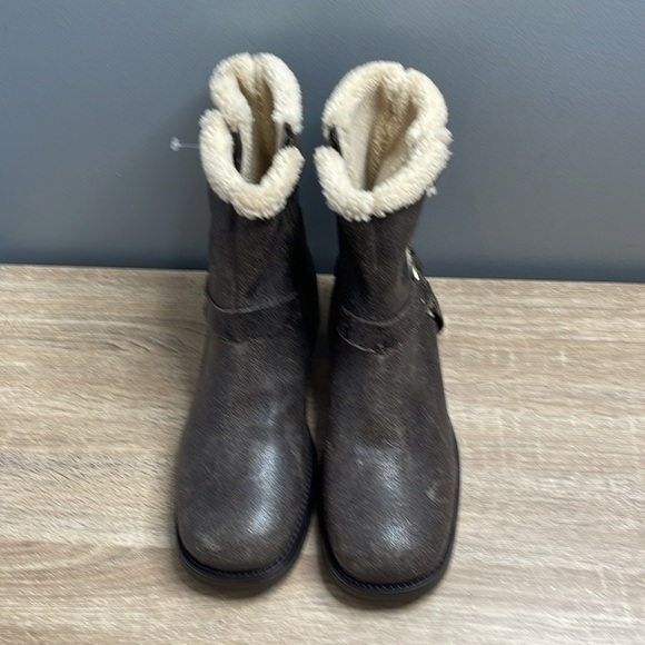 Steve Madden Brown Combat Boots with Cream Trim - Picture 6 of 12